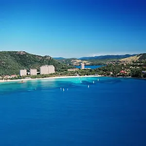 Poinciana 112 , Hamilton Island Australia
